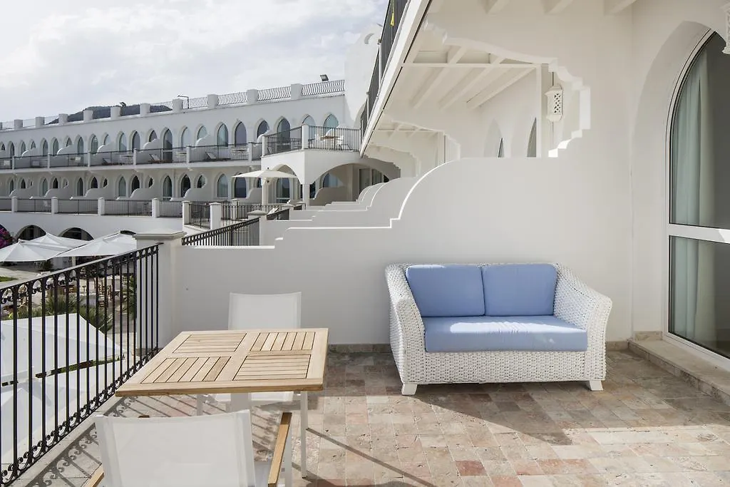 Falkensteiner Resort Capo Boi Villasimius Otel