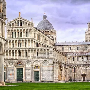 https://1km-dalla-torre-appart-con-balcone-e-posto-auto.it-tuscanyhotel.com