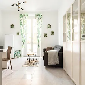 https://la-casa-sullalbero-city-life.it-lombardy.com